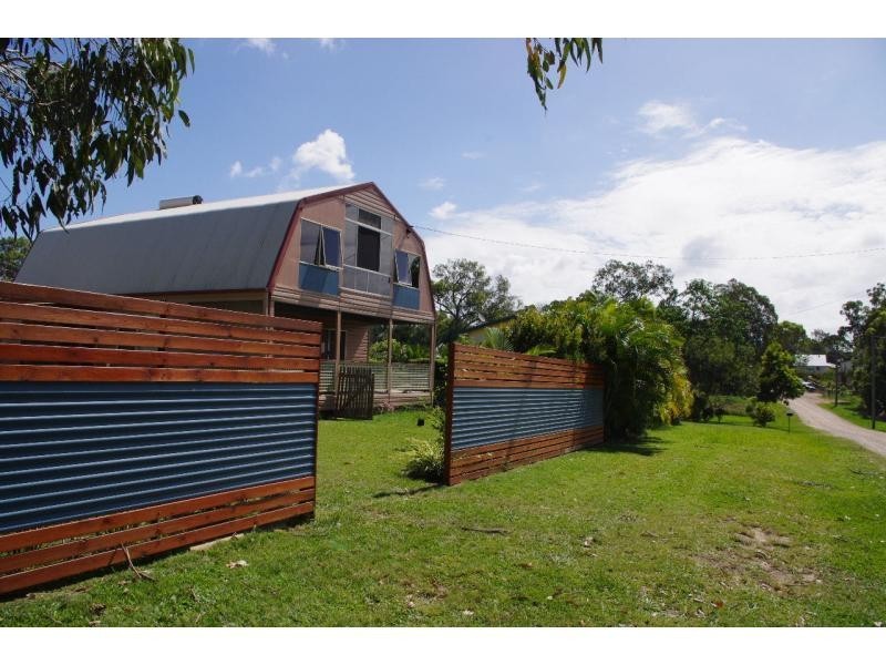 64-66 Scotts Road, Macleay Island QLD 4184