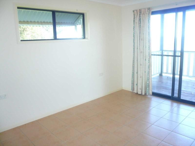 26 Kim Crescent, Macleay Island QLD 4184