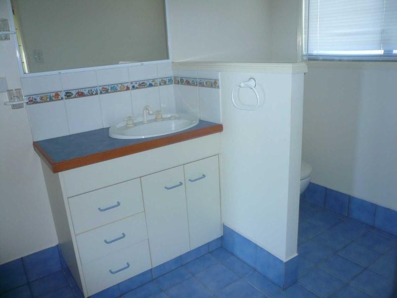 26 Kim Crescent, Macleay Island QLD 4184
