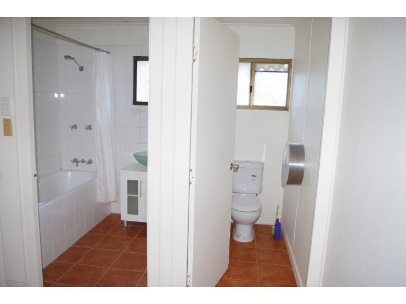 109 Treasure Island Avenue, Karragarra Island QLD 4184