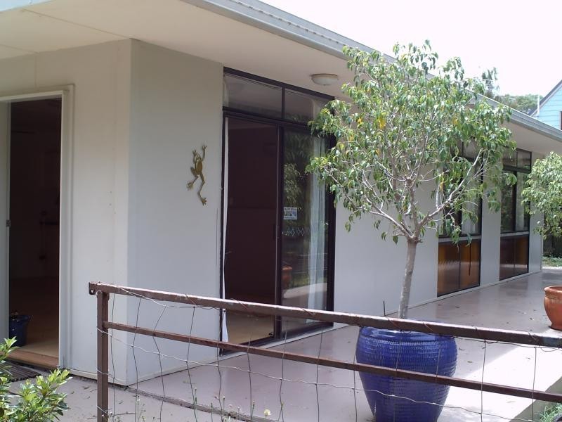 109 Treasure Island Avenue, Karragarra Island QLD 4184