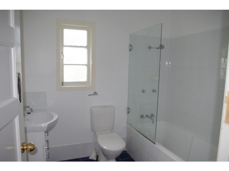 22 Tingara Street, Macleay Island QLD 4184
