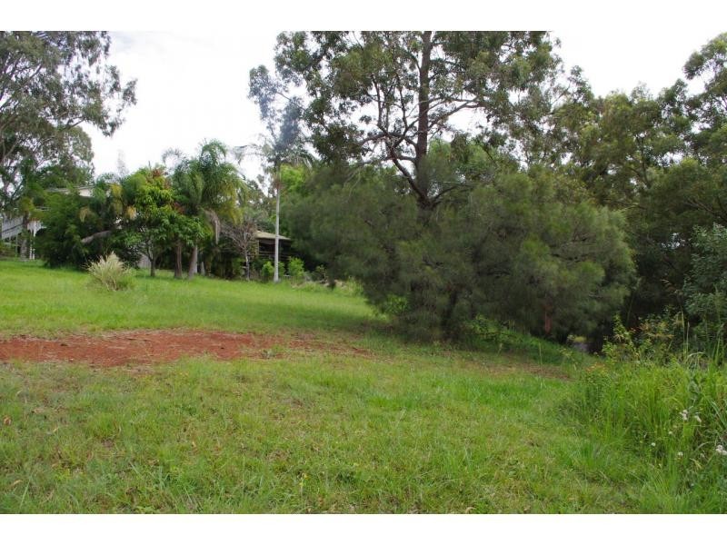 1 Causeway Drive, Macleay Island QLD 4184
