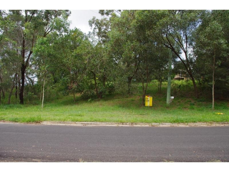 1 Causeway Drive, Macleay Island QLD 4184