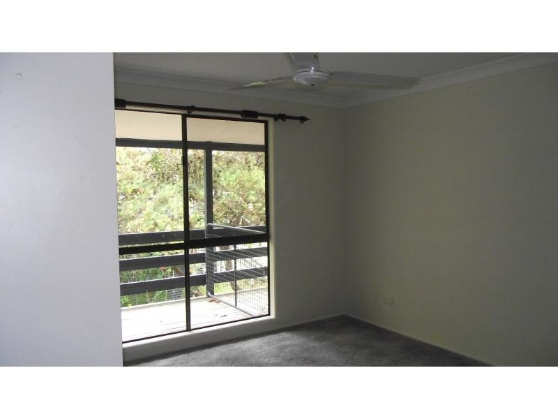 4 Whiting Street, Macleay Island QLD 4184