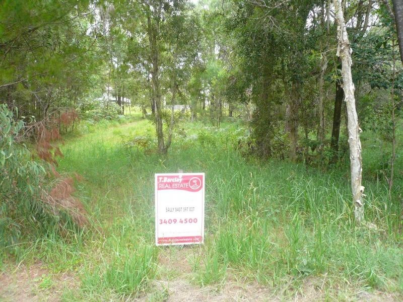 3 Kardinia Street, Macleay Island QLD 4184