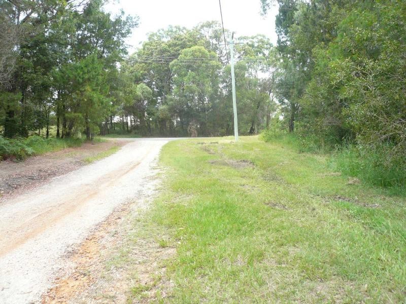 3 Kardinia Street, Macleay Island QLD 4184