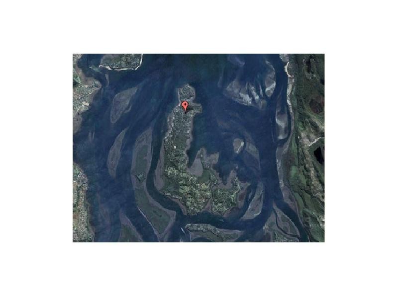 3 Kardinia Street, Macleay Island QLD 4184