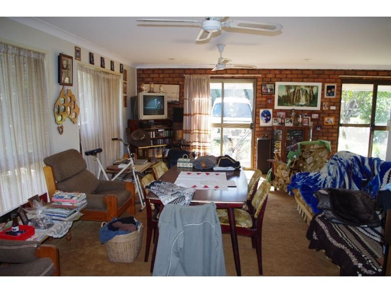 21 Leonie Crescent, Lamb Island QLD 4184