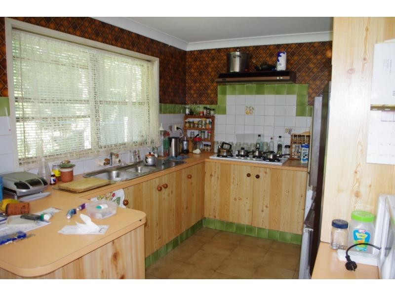 21 Leonie Crescent, Lamb Island QLD 4184