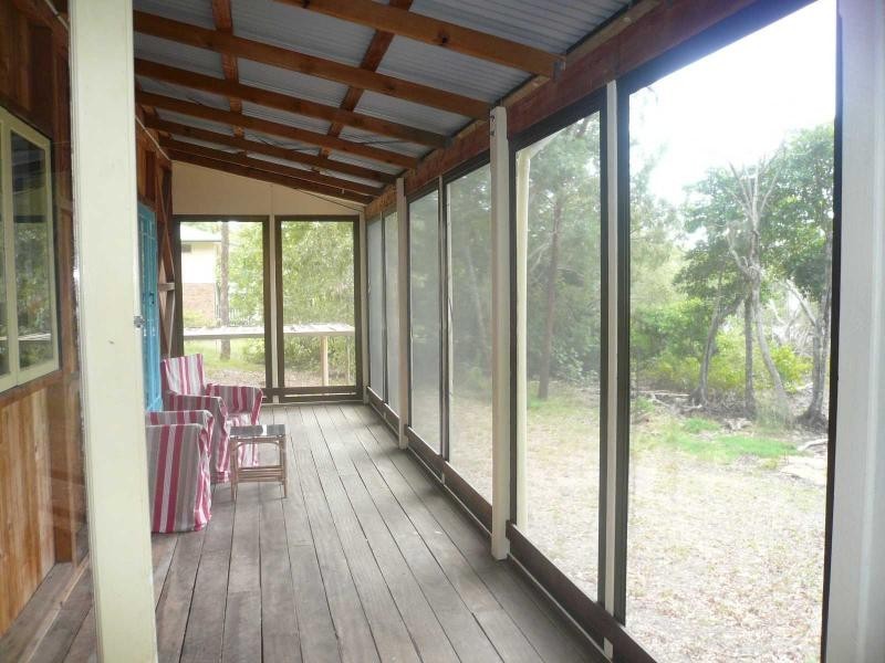 31 Calm Waters Crescent, Macleay Island QLD 4184