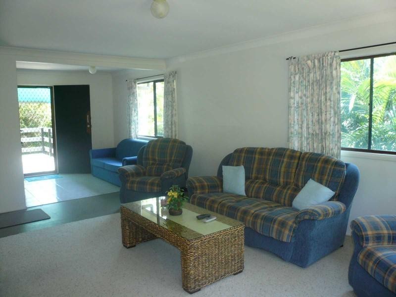 15 Baracoota Street, Macleay Island QLD 4184