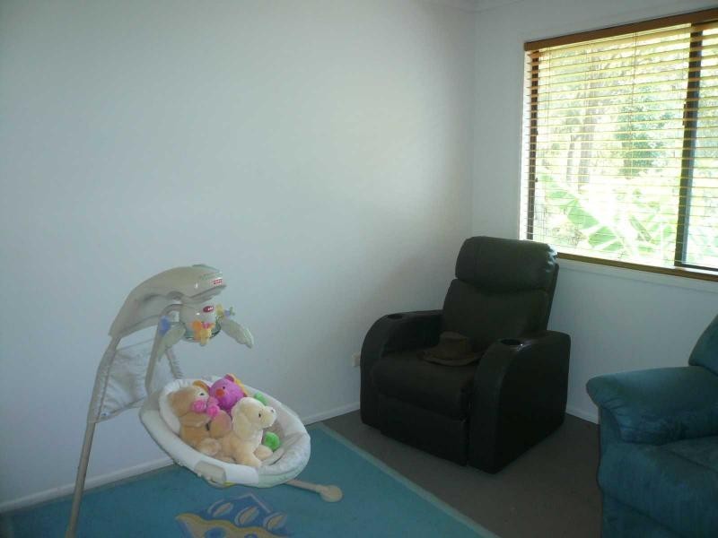 15 Baracoota Street, Macleay Island QLD 4184