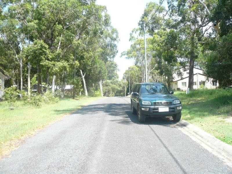 15 Baracoota Street, Macleay Island QLD 4184