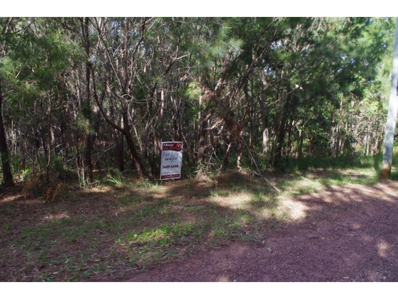15 Flora Street, Lamb Island QLD 4184