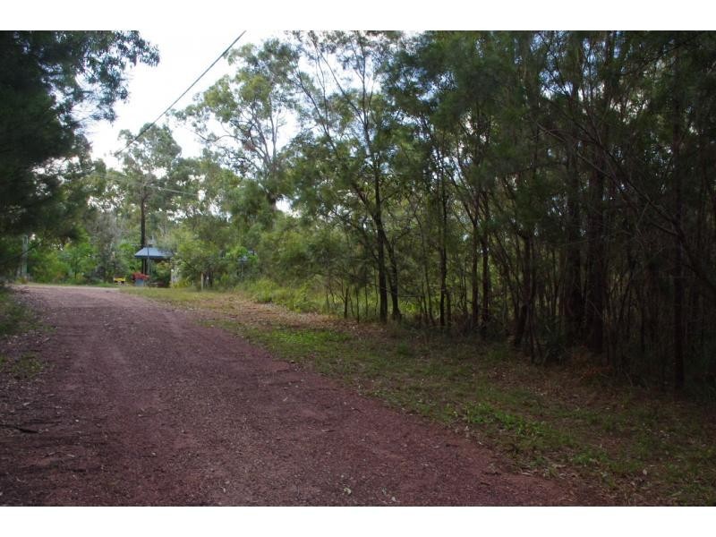 15 Flora Street, Lamb Island QLD 4184
