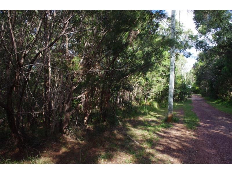 15 Flora Street, Lamb Island QLD 4184