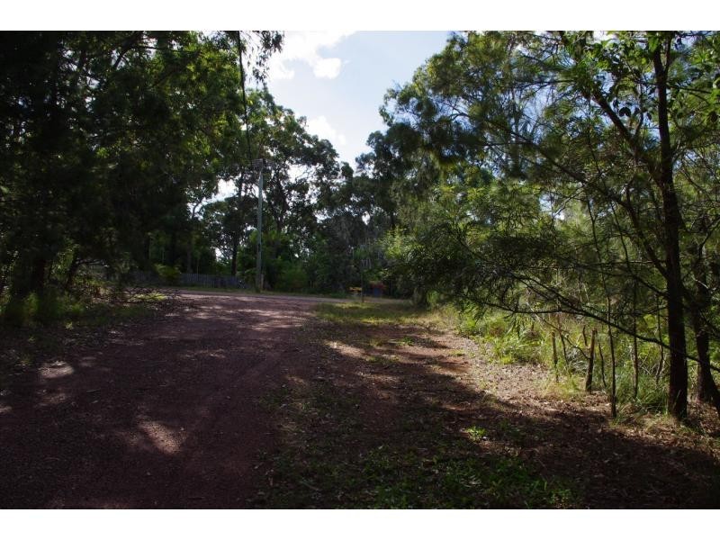 15 Flora Street, Lamb Island QLD 4184