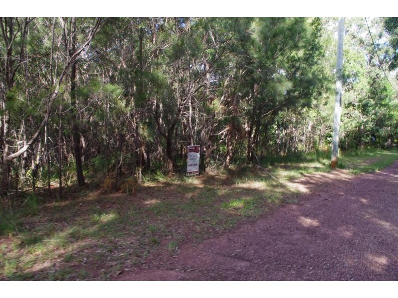 15 Flora Street, Lamb Island QLD 4184