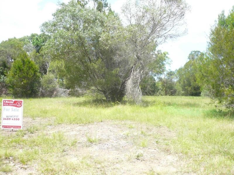 10 Pelican Street, Macleay Island QLD 4184