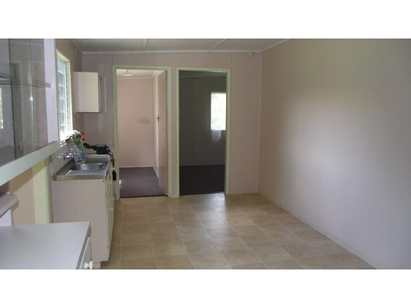 11 Squire Street, Macleay Island QLD 4184