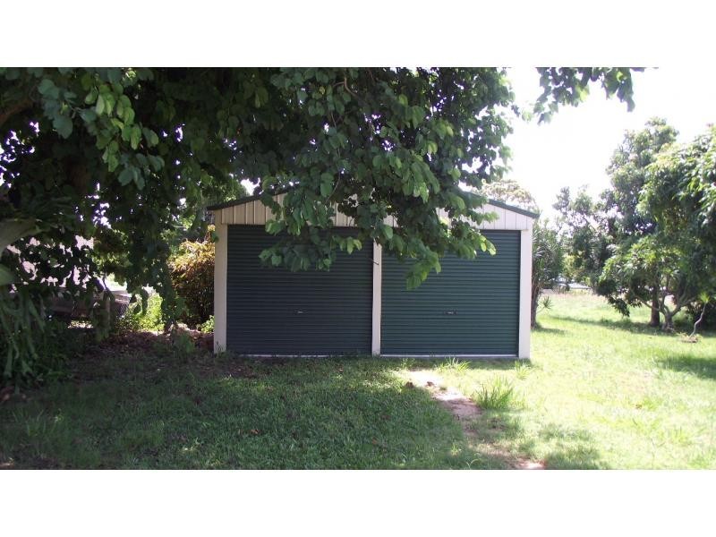 11 Squire Street, Macleay Island QLD 4184