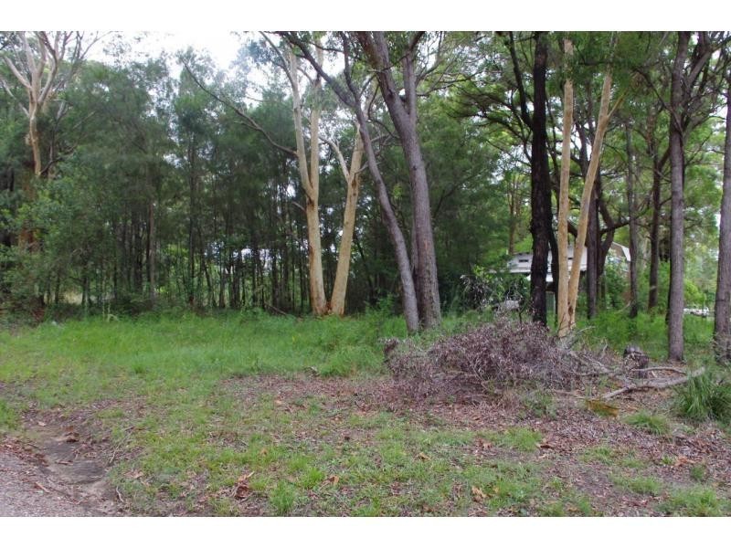 26 Noogie Street, Macleay Island QLD 4184