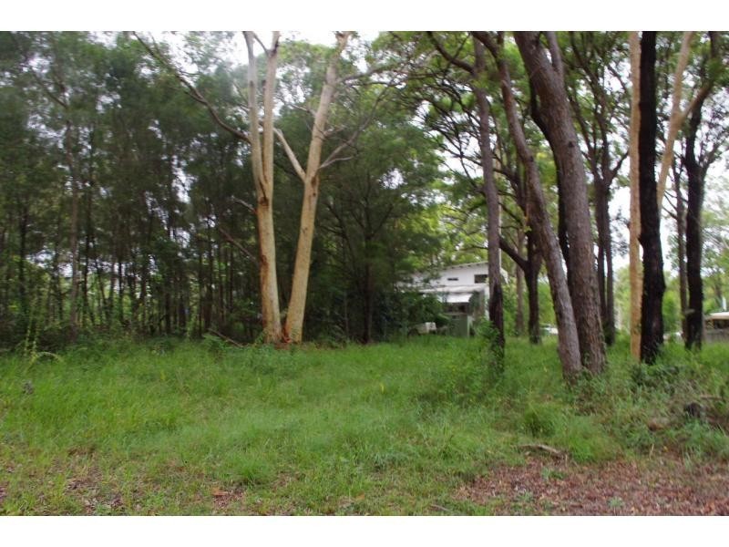 26 Noogie Street, Macleay Island QLD 4184