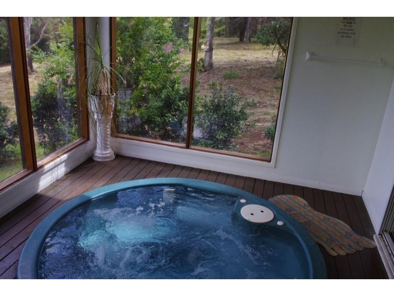 143 Lucas Drive, Lamb Island QLD 4184