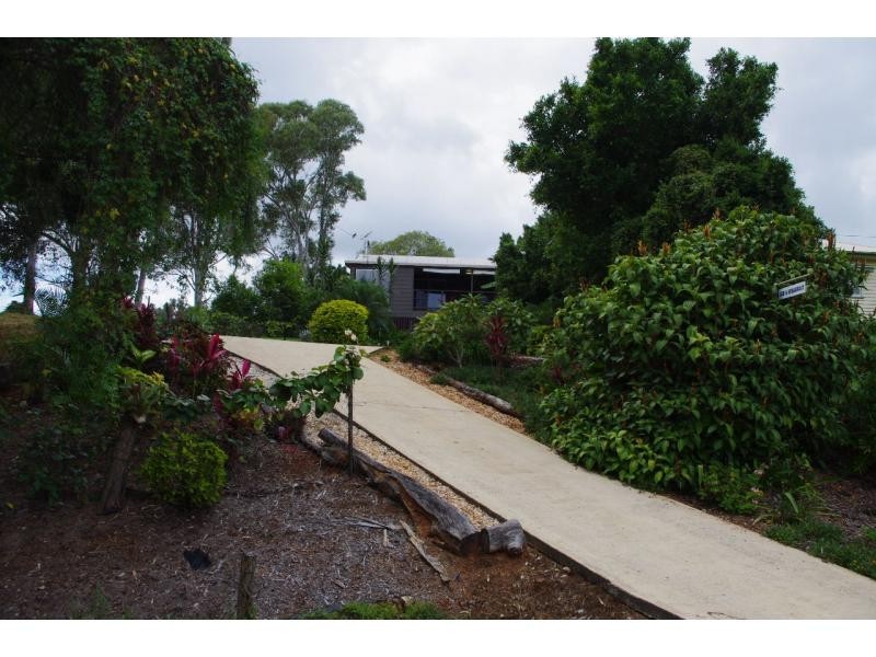 143 Lucas Drive, Lamb Island QLD 4184