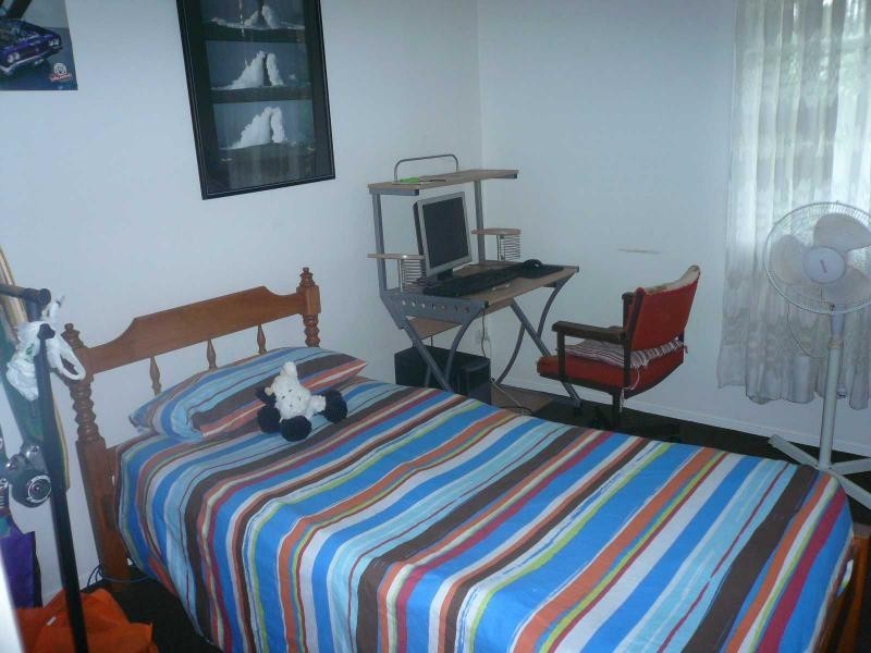 2 Waterside Drive, Macleay Island QLD 4184