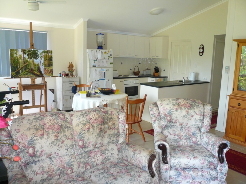 15 Conran Street, Macleay Island QLD 4184