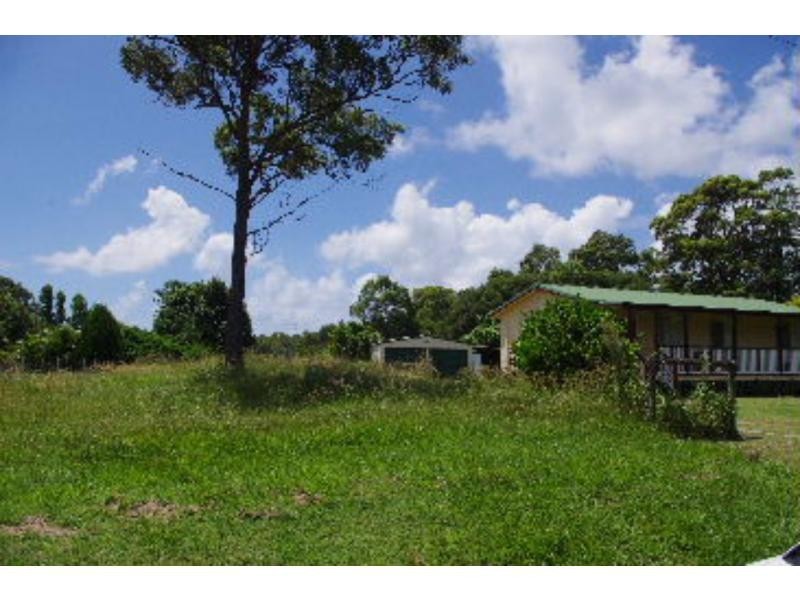 21 Hamilton Parade, Macleay Island QLD 4184