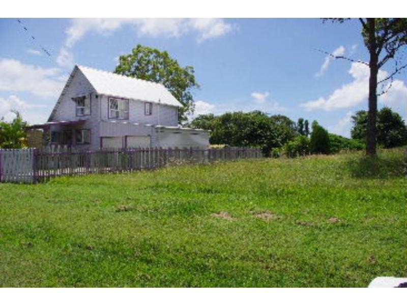 21 Hamilton Parade, Macleay Island QLD 4184
