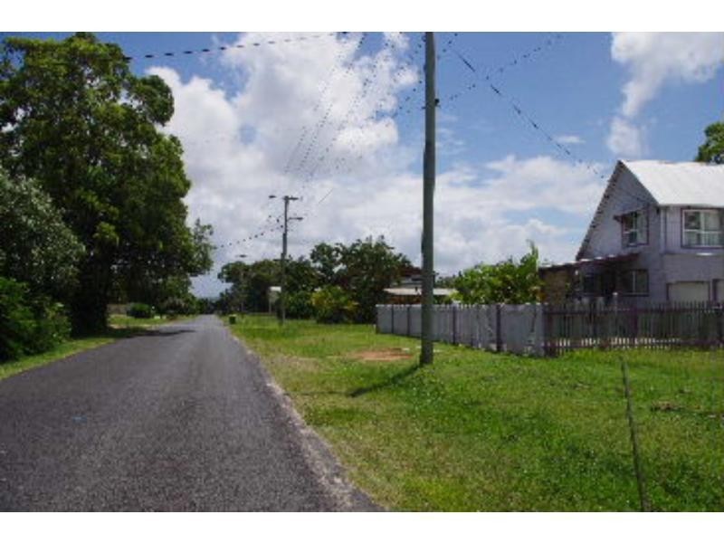 21 Hamilton Parade, Macleay Island QLD 4184