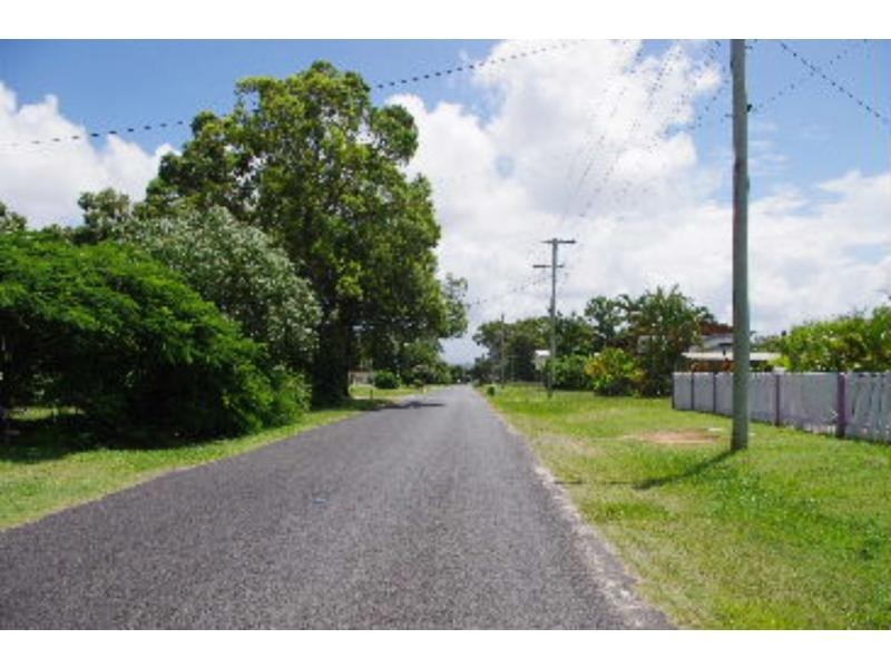 21 Hamilton Parade, Macleay Island QLD 4184
