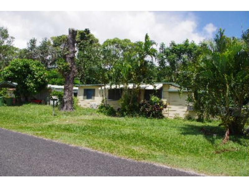 21 Hamilton Parade, Macleay Island QLD 4184