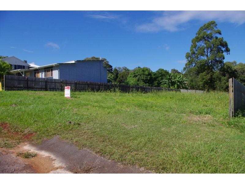 14 Eastbourne Terrace, Macleay Island QLD 4184