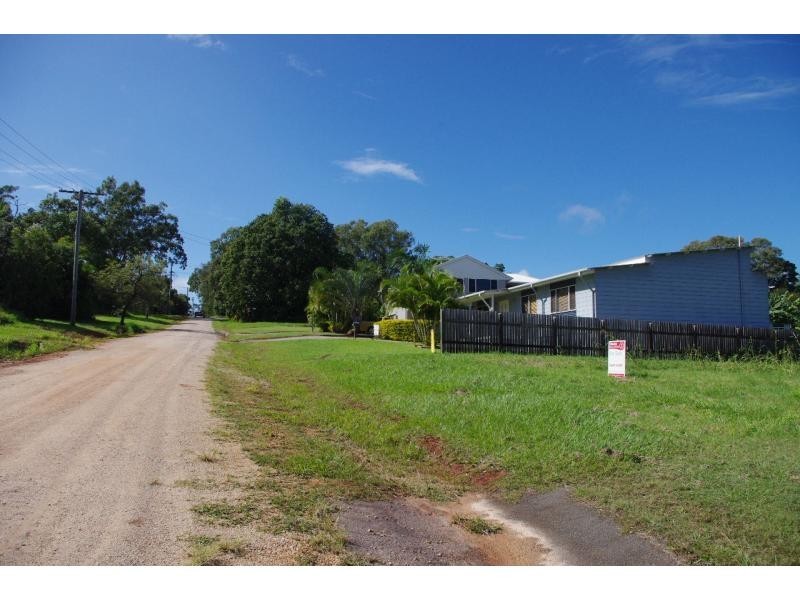 14 Eastbourne Terrace, Macleay Island QLD 4184