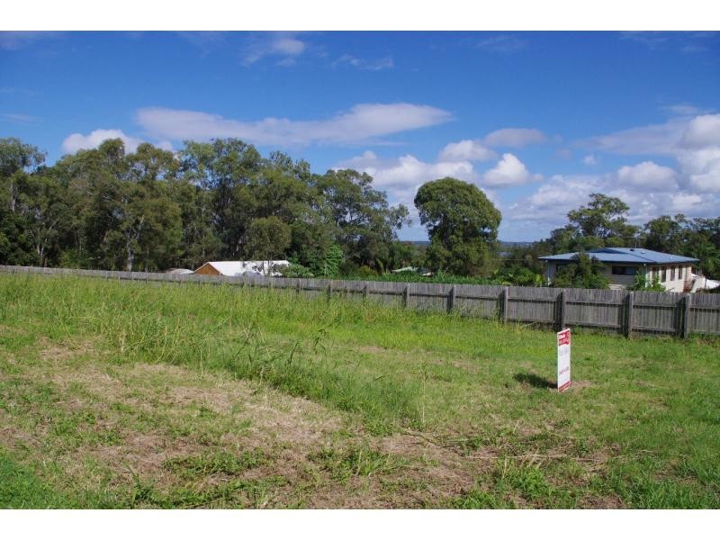 14 Eastbourne Terrace, Macleay Island QLD 4184