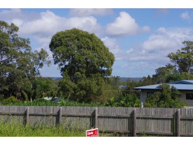 14 Eastbourne Terrace, Macleay Island QLD 4184