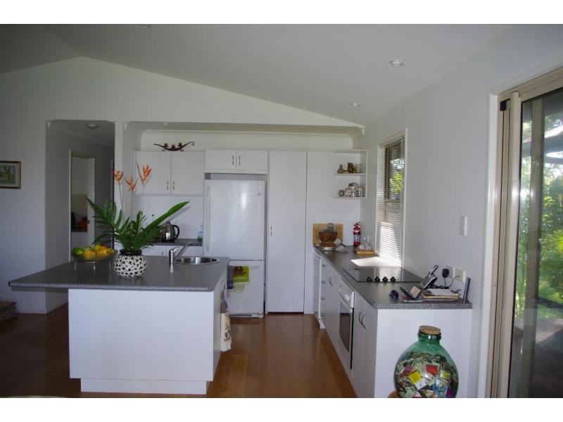 14 Bertram Road, Karragarra Island QLD 4184