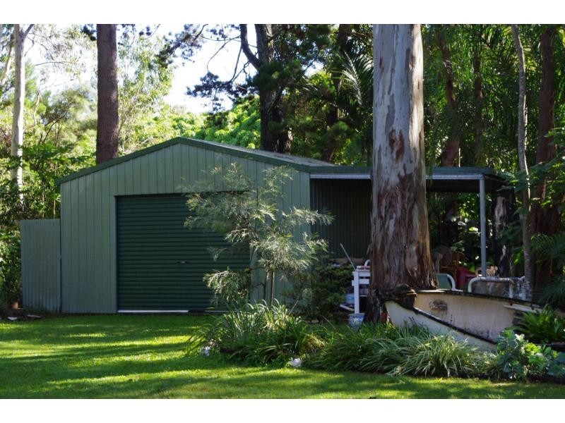 14 Bertram Road, Karragarra Island QLD 4184