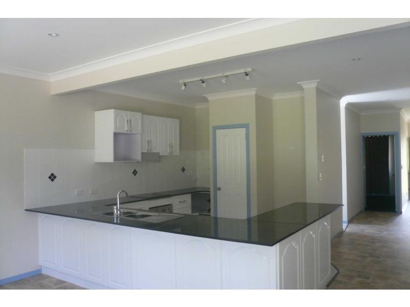 9 Citron Street, Macleay Island QLD 4184