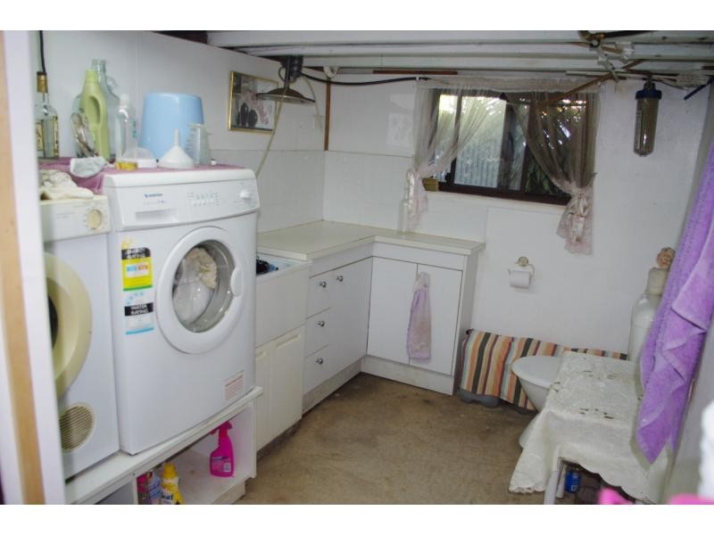 16 Noyes Parade, Karragarra Island QLD 4184