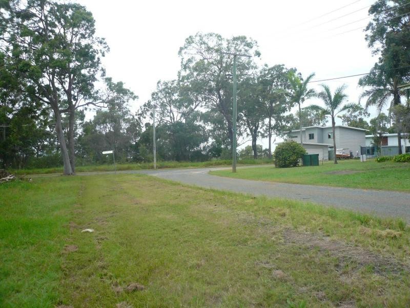 3 Double Bay Street, Macleay Island QLD 4184