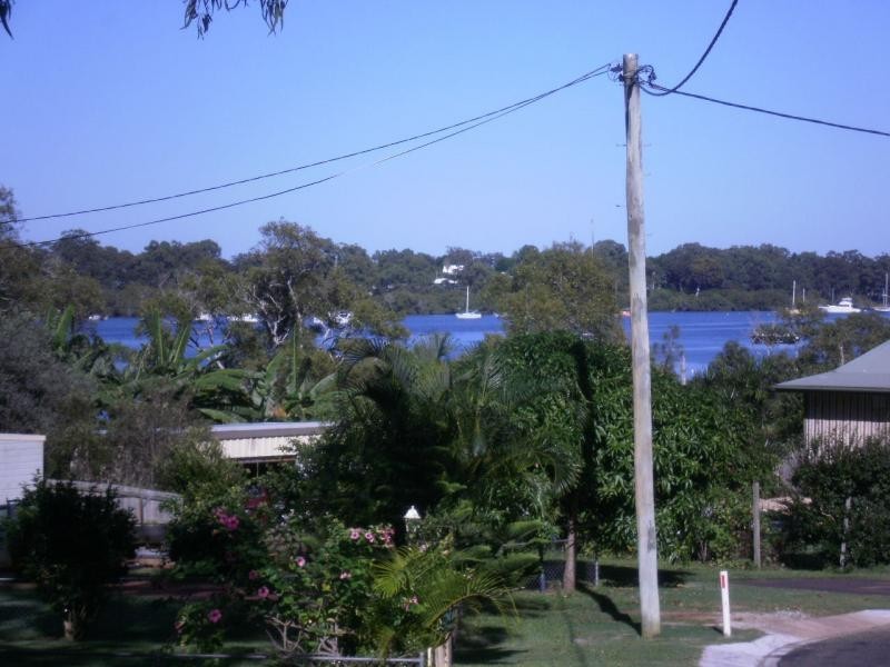 32 Melaleuca Drive, Lamb Island QLD 4184