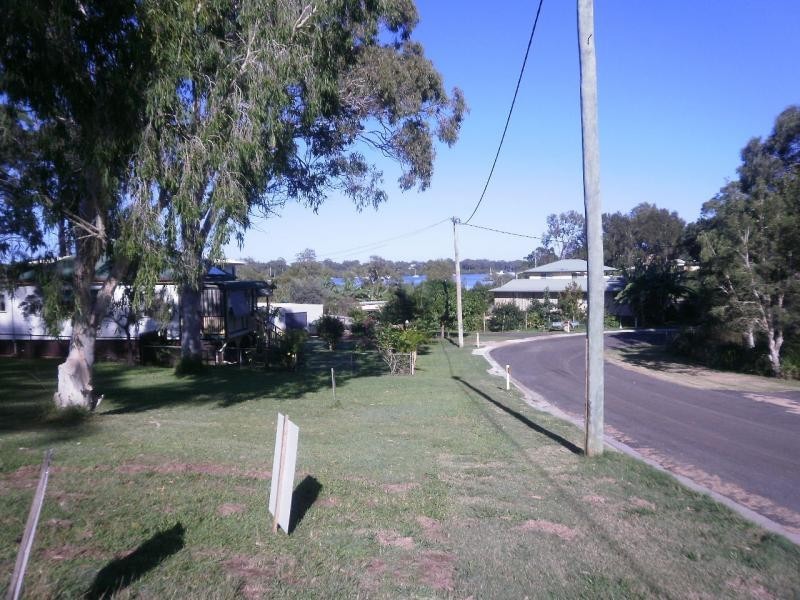 32 Melaleuca Drive, Lamb Island QLD 4184