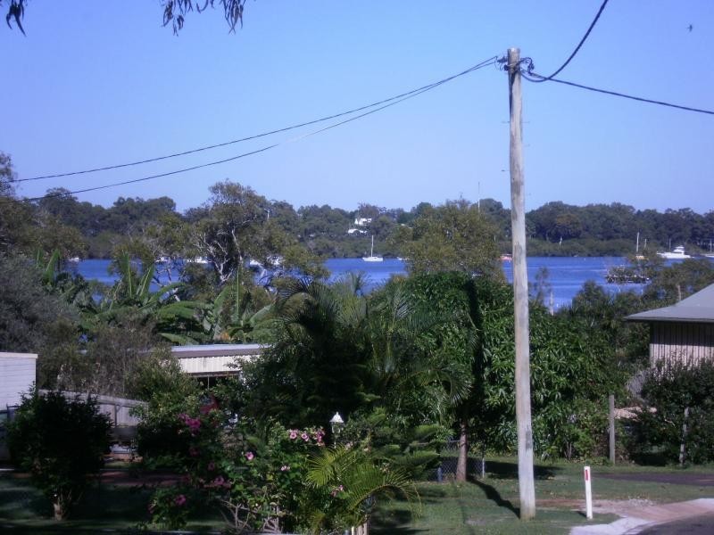 32 Melaleuca Drive, Lamb Island QLD 4184