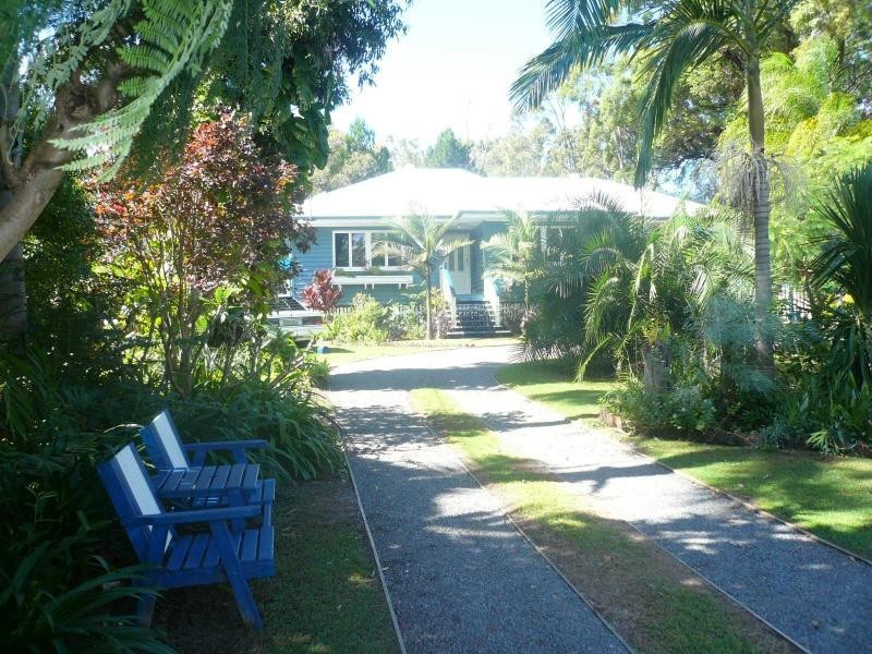 18 Coast Road, Macleay Island QLD 4184